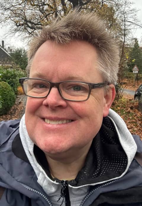 Ralf kennt den Handwerksalltag und entwickelt Websites, die im Büro entlasten