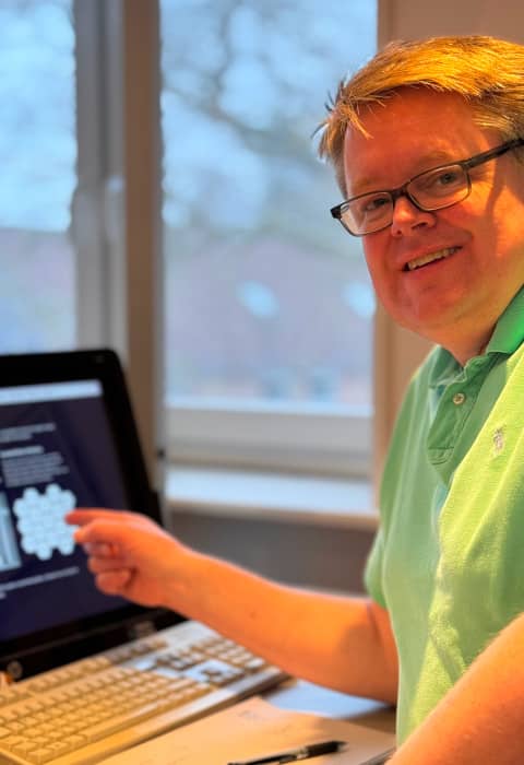 Ralf kennt den Handwerksalltag und entwickelt Websites, die im Büro entlasten